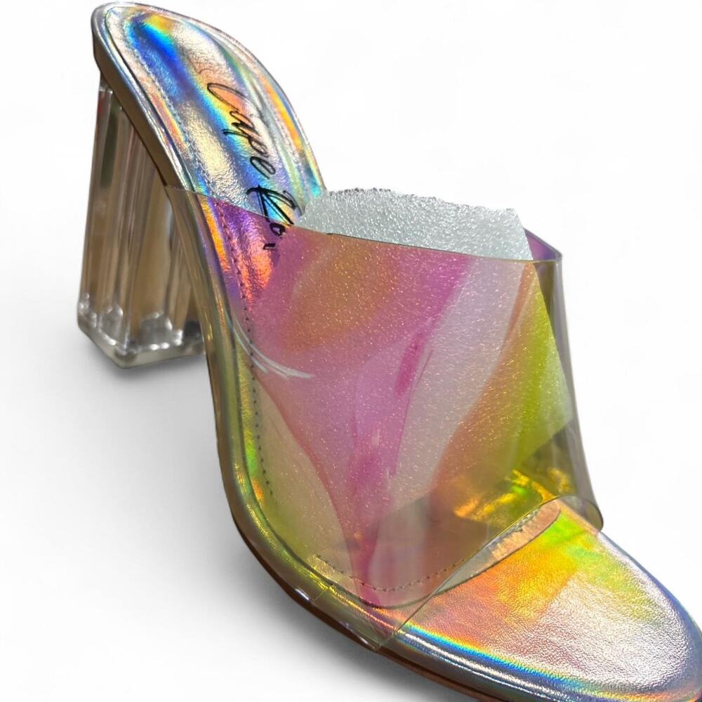Cape robbin holographic heels size